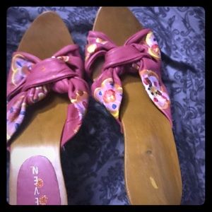 Steven wooden hot pink pumps